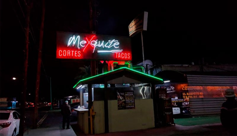 img-Tacos-en-Mexicali-BC-Taquería-El-Mexquite